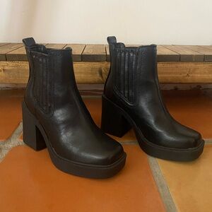 Women’s MIA chunky boots